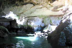 Grottes de Kampong